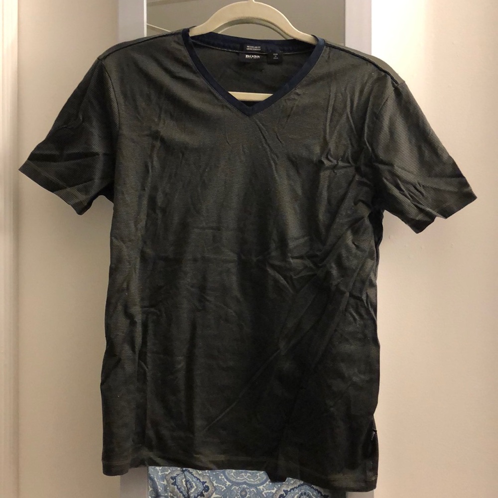 Men’s Hugo Boss V-neck shirt, size medium